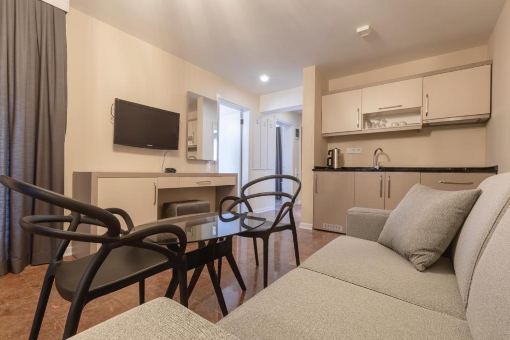 Farrys Boutique Hote&Beach Club Yalıkavak Extérieur photo